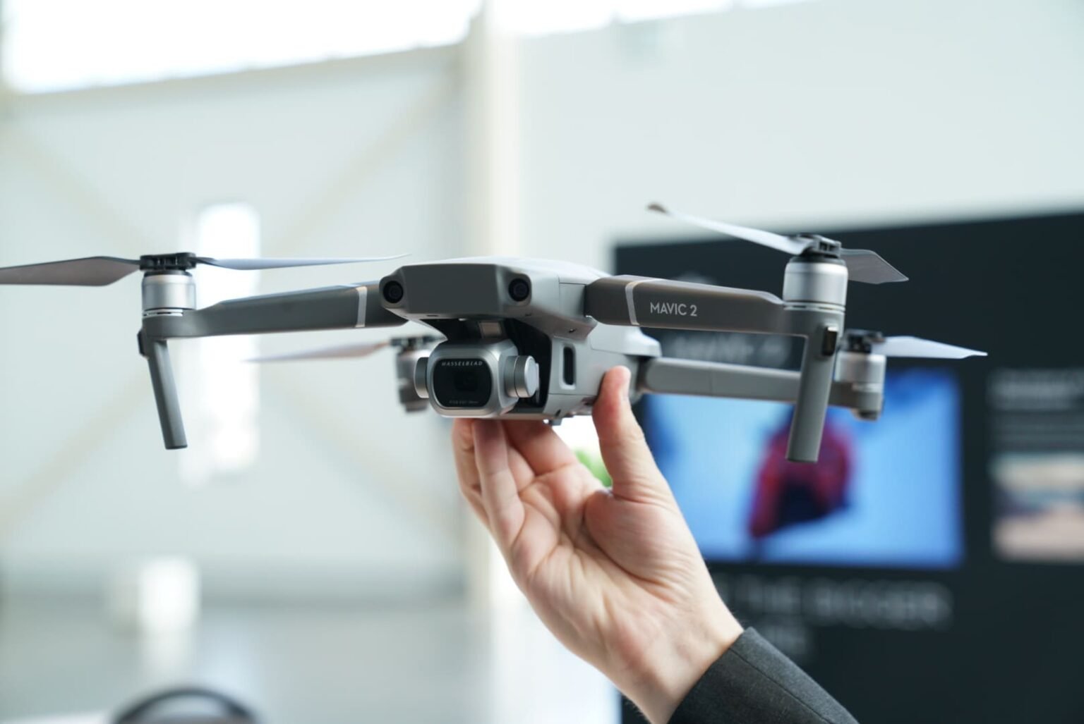 Aterrizaje suave de drone sobre superficie segura